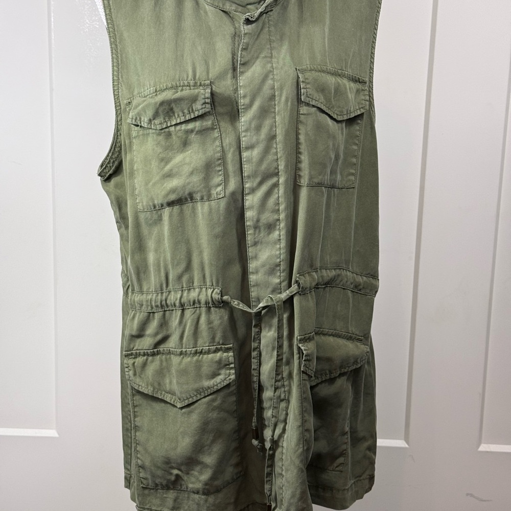 Universal Thread Olive Green Utility Vest